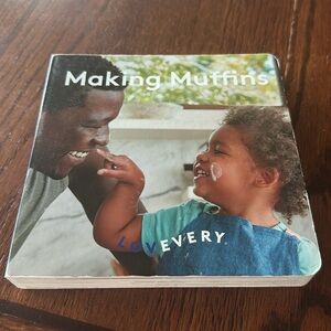 Lovevery Making Muffins Flip Board Book The Helper Play Kit Months 25, 26, 27
